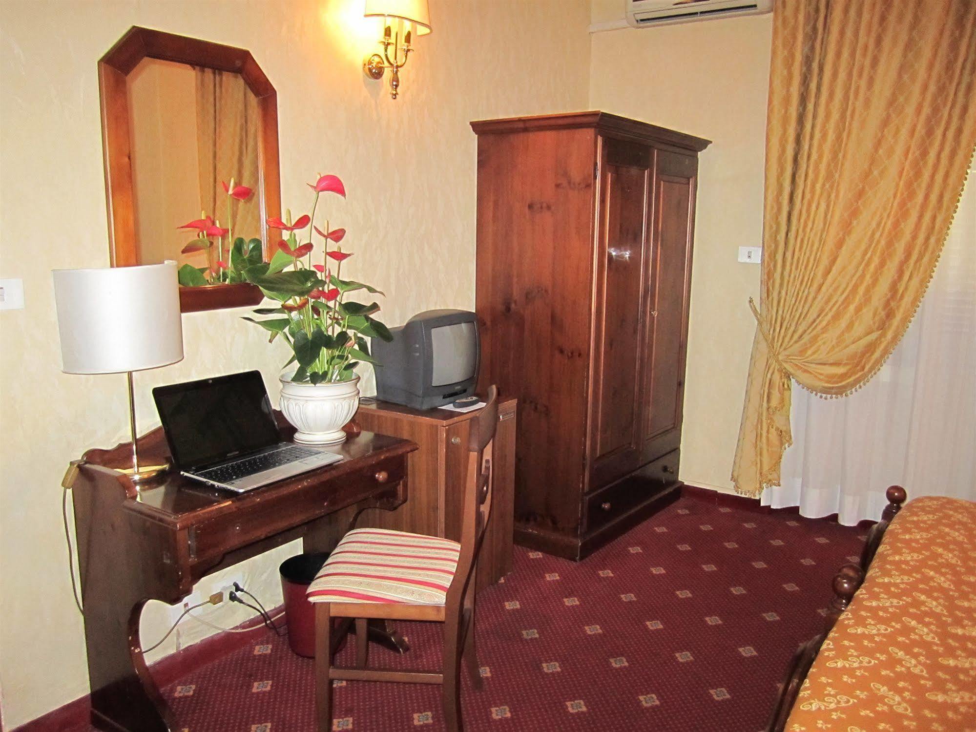 Siviglia Hotel 3*