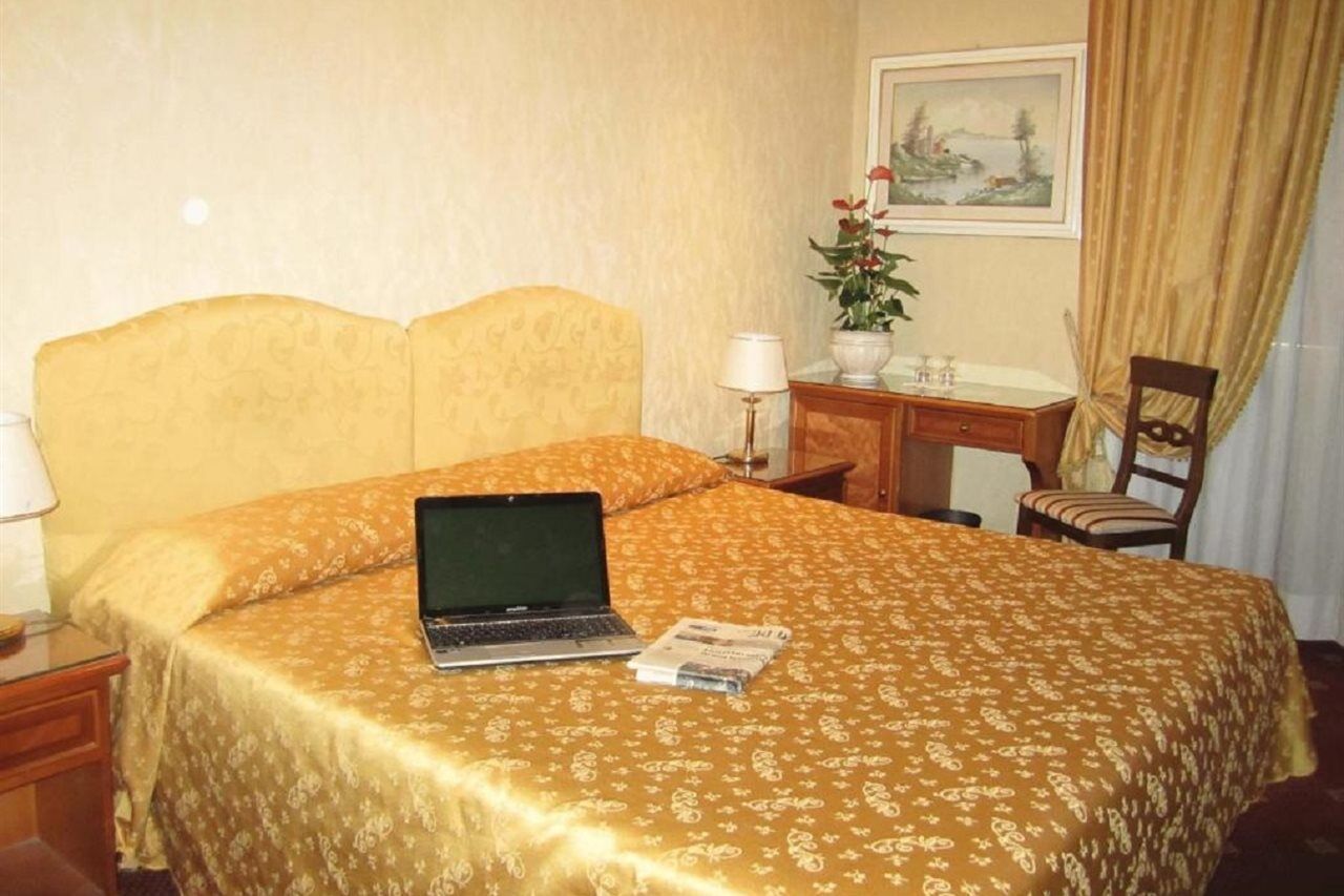 Siviglia 3* Roma